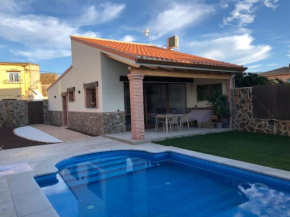 Acogedora casa rural con piscina particular Barlow TR-CC-00426